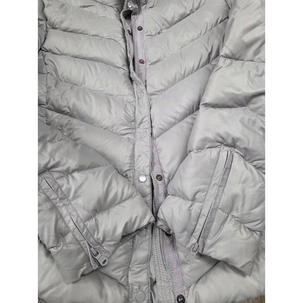 Gap Women's Small Gray down-filled full zip + snap mock-neck puffer jacket - Picture 2 of 5
